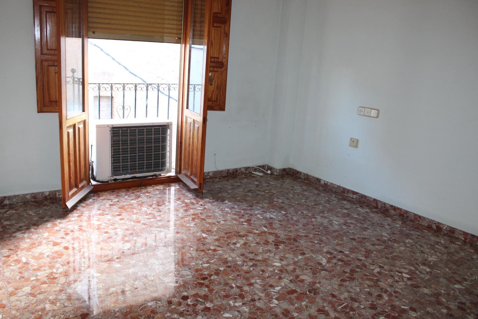 4 sovrum Hus till salu i Oliva med garage - 195 000 € (Ref: 9562046)