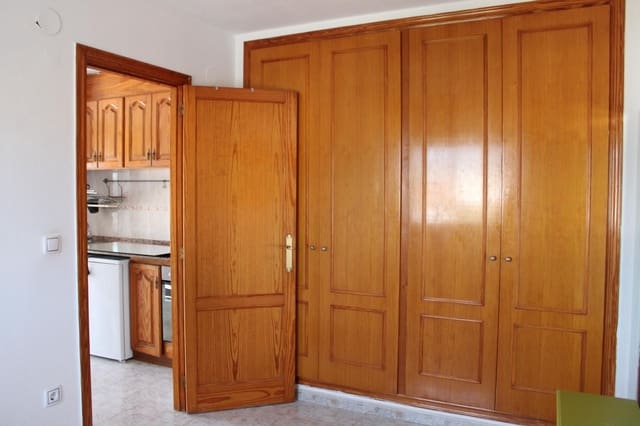 Apartamento de 1 habitación en Oliva en venta con piscina - 120.000 € (Ref: 9616039)