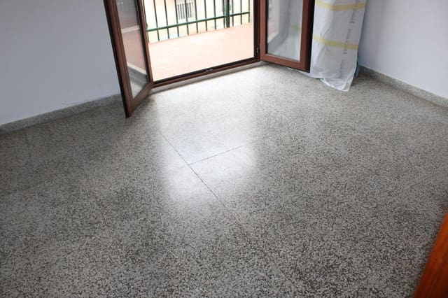 Appartement de 3 chambres à louer à Oliva Pueblo, Oliva - 680 € (Ref: 9639552)