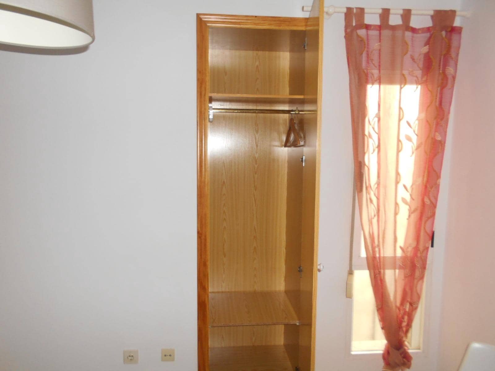 3 Zimmer Wohnung zu vermieten in Oliva - 800 € (Ref: 9656252)