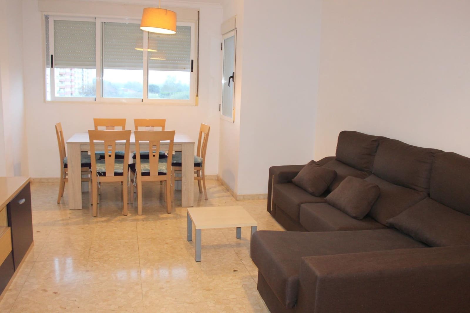 3 Zimmer Wohnung zu vermieten in Oliva - 800 € (Ref: 9656252)