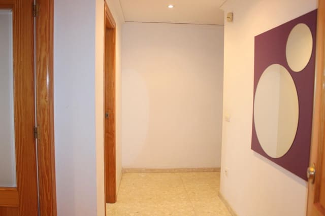 3 sovrum Lägenhet att hyra i Oliva - 800 € (Ref: 9656252)