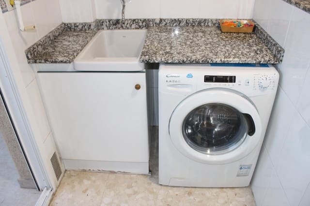 3 sovrum Lägenhet att hyra i Oliva - 800 € (Ref: 9656252)