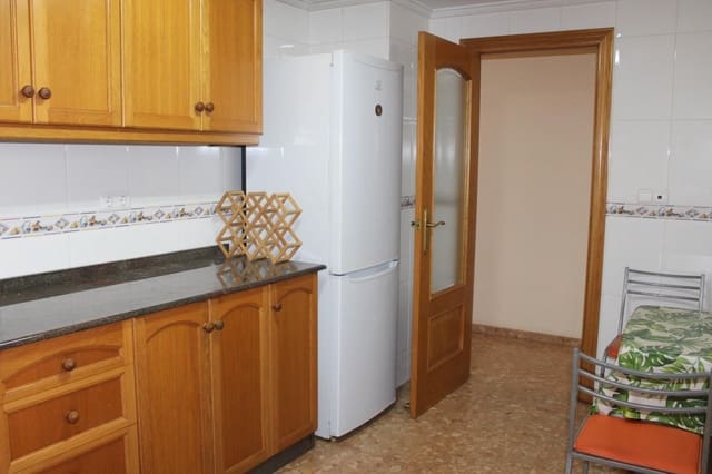 3 Zimmer Wohnung zu vermieten in Oliva - 800 € (Ref: 9670870)