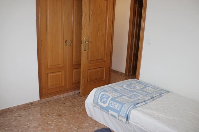 3 Zimmer Wohnung zu vermieten in Oliva - 800 € (Ref: 9670870)