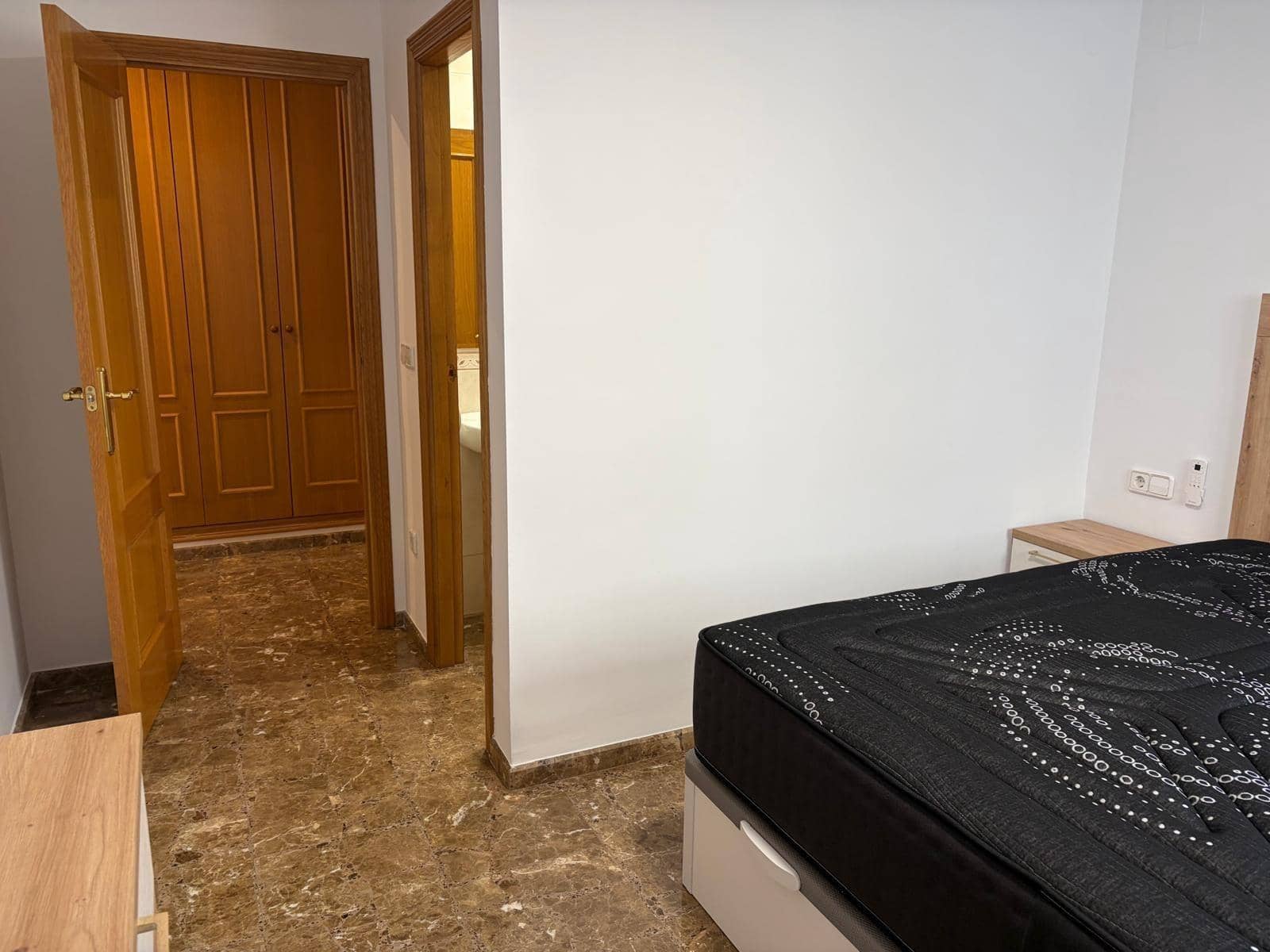 2 bedroom Flat for rent in Oliva - € 800 (Ref: 9695488)