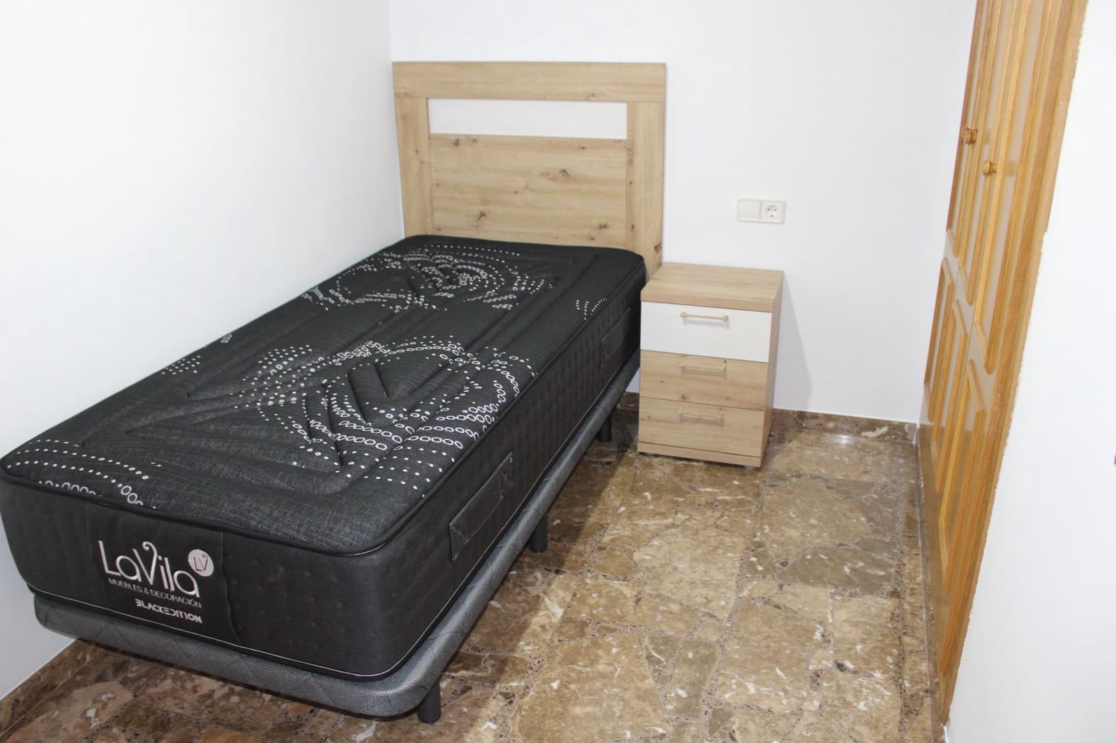 2 bedroom Flat for rent in Oliva - € 800 (Ref: 9695488)