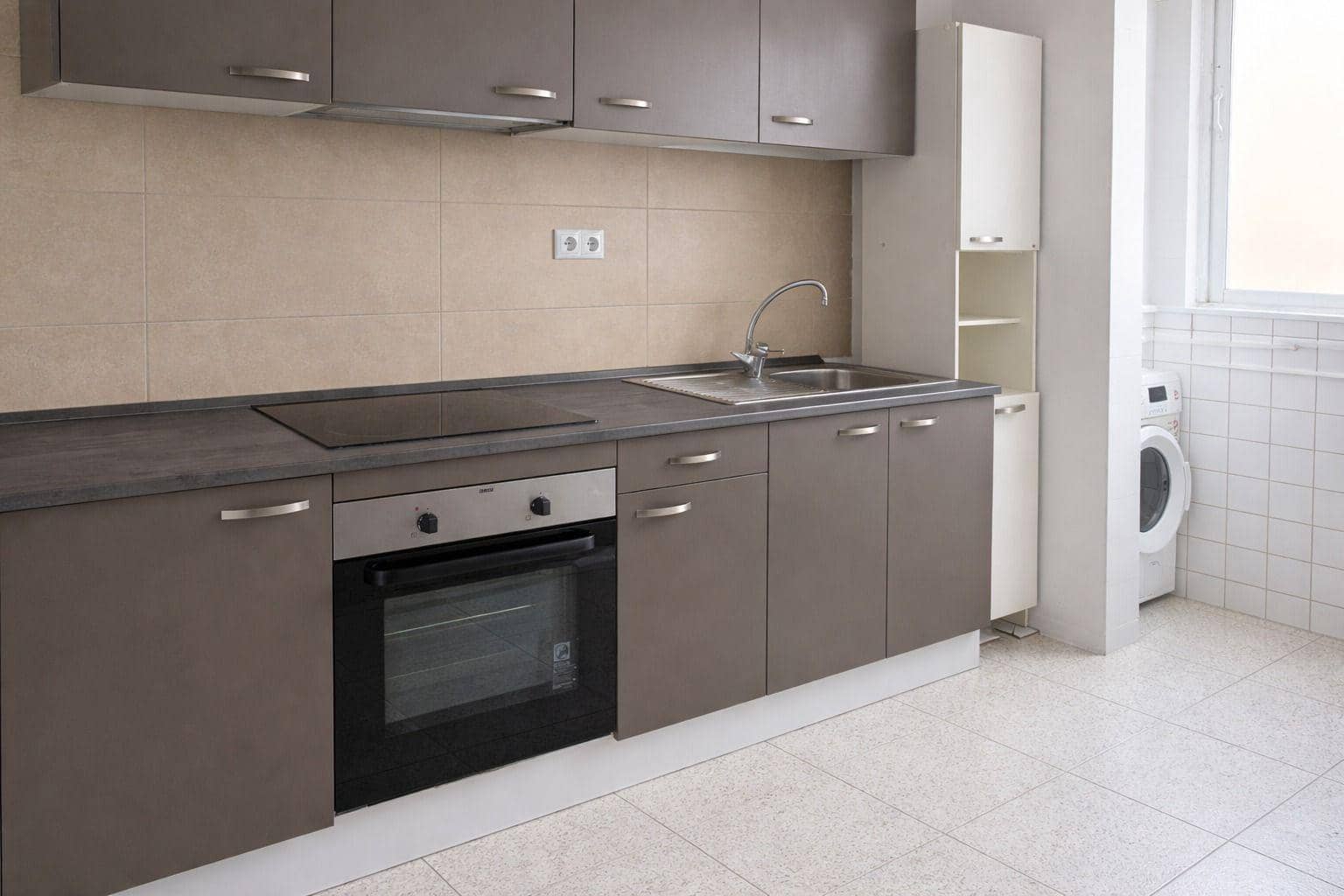 2 bedroom Flat for rent in Oliva - € 700 (Ref: 9715067)