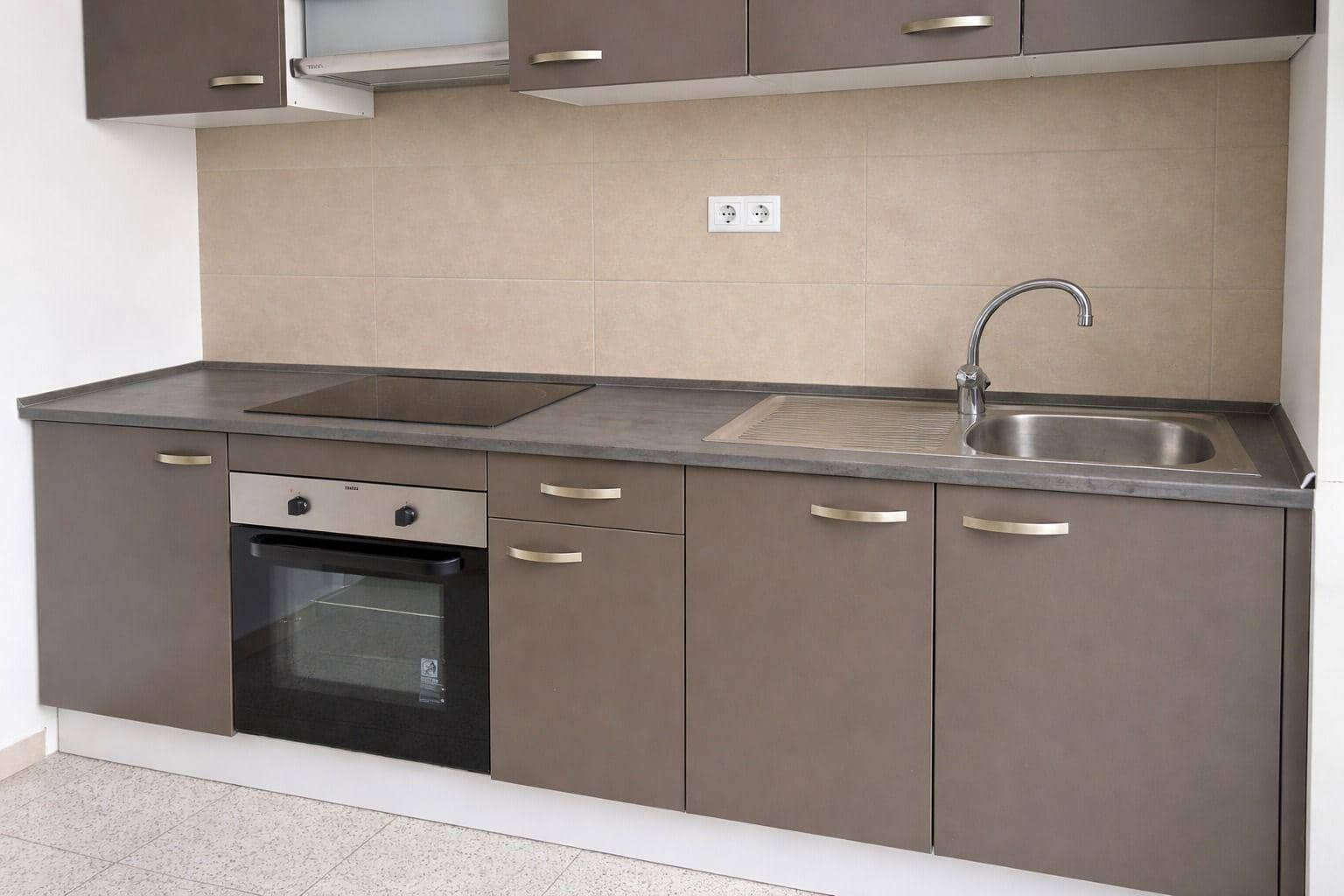 2 bedroom Flat for rent in Oliva - € 700 (Ref: 9715067)