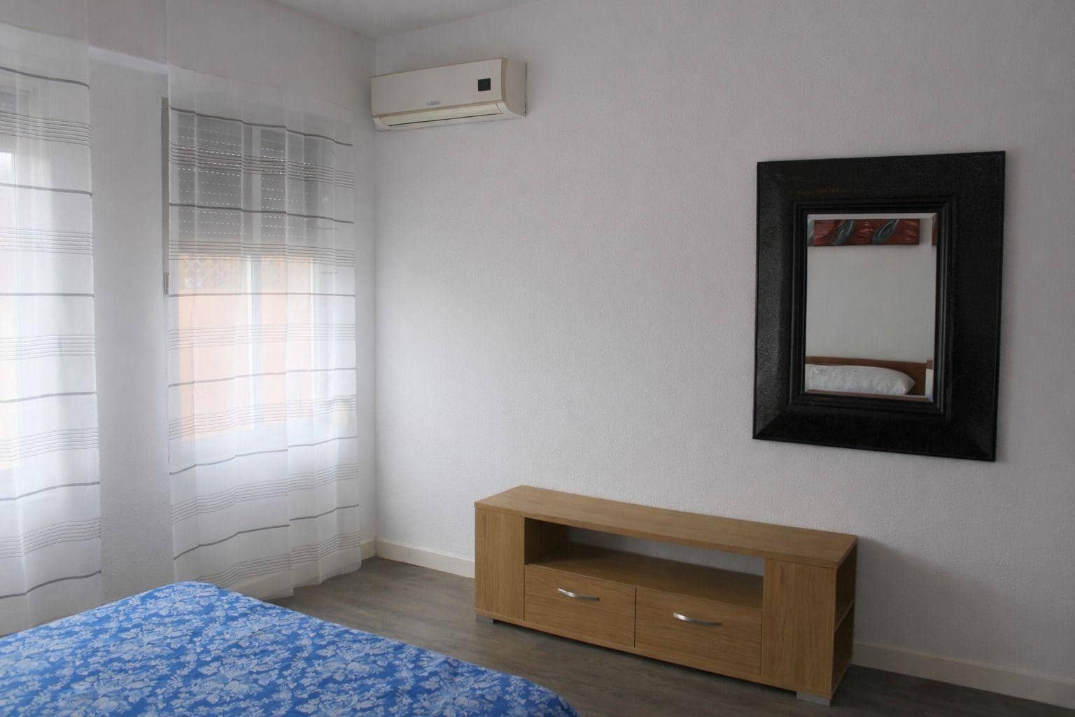 2 bedroom Flat for rent in Oliva - € 700 (Ref: 9715067)