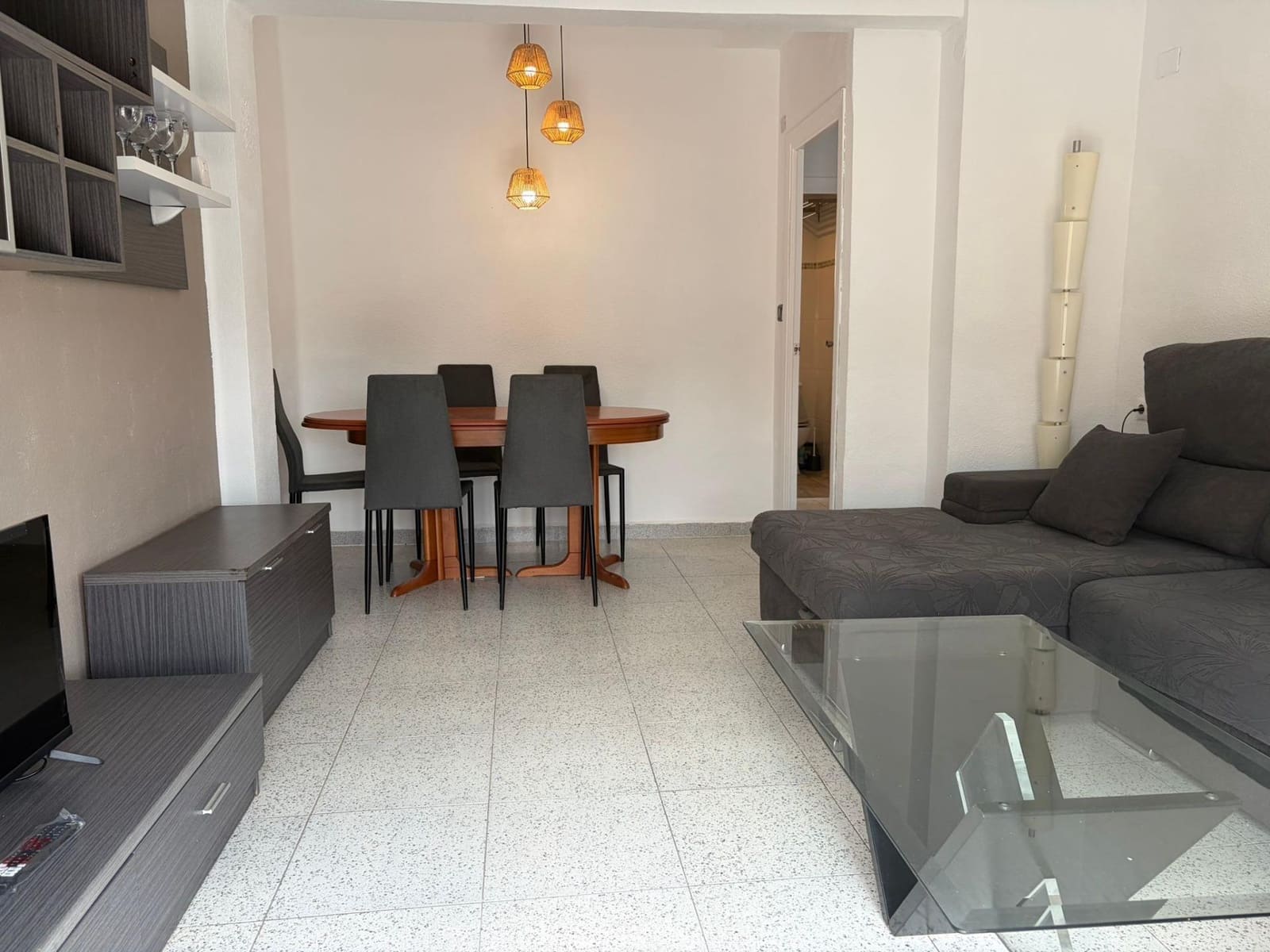 2 bedroom Flat for rent in Oliva - € 700 (Ref: 9715067)