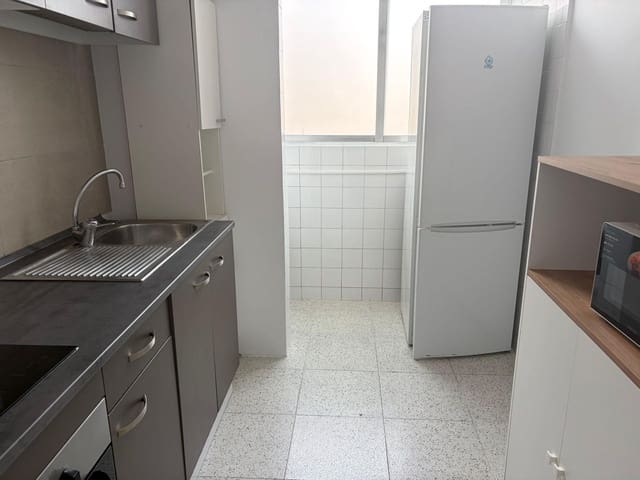 2 bedroom Flat for rent in Oliva Pueblo, Oliva - € 700 (Ref: 9715067)