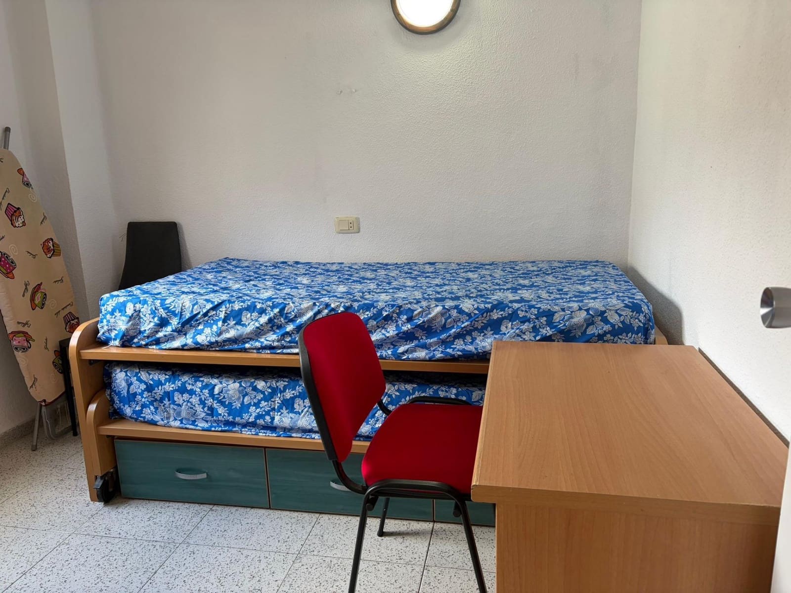 2 bedroom Flat for rent in Oliva - € 700 (Ref: 9715067)