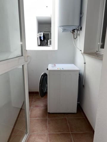 3 makuuhuone Asunto vuokrattavana paikassa Oliva mukana 
autotalli - 850 € (Ref: 9759128)