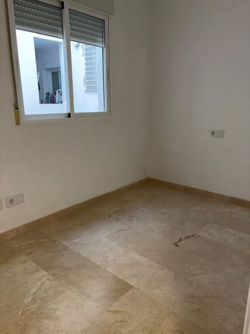 3 makuuhuone Asunto vuokrattavana paikassa Oliva mukana 
autotalli - 850 € (Ref: 9759128)