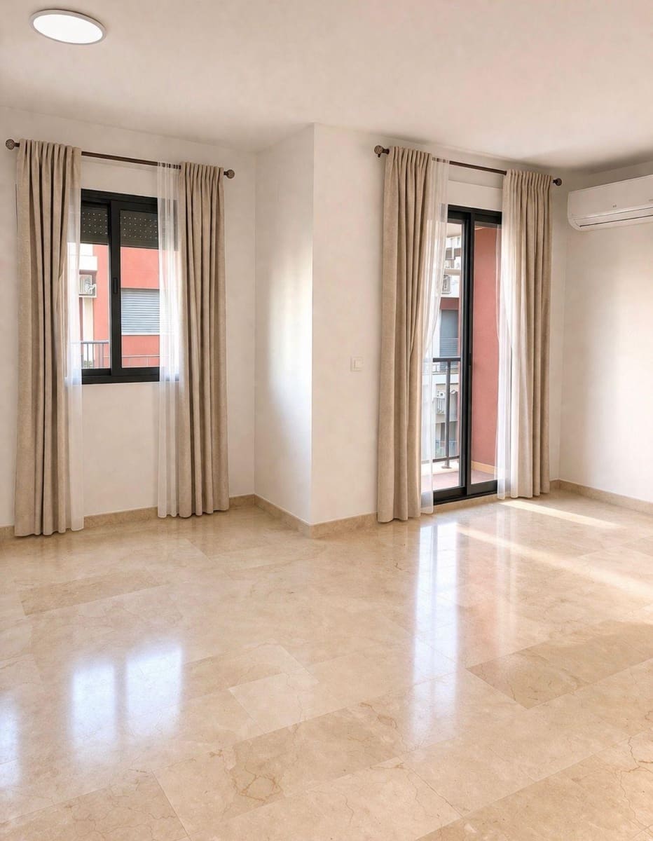 3 makuuhuone Asunto vuokrattavana paikassa Oliva mukana 
autotalli - 850 € (Ref: 9759128)