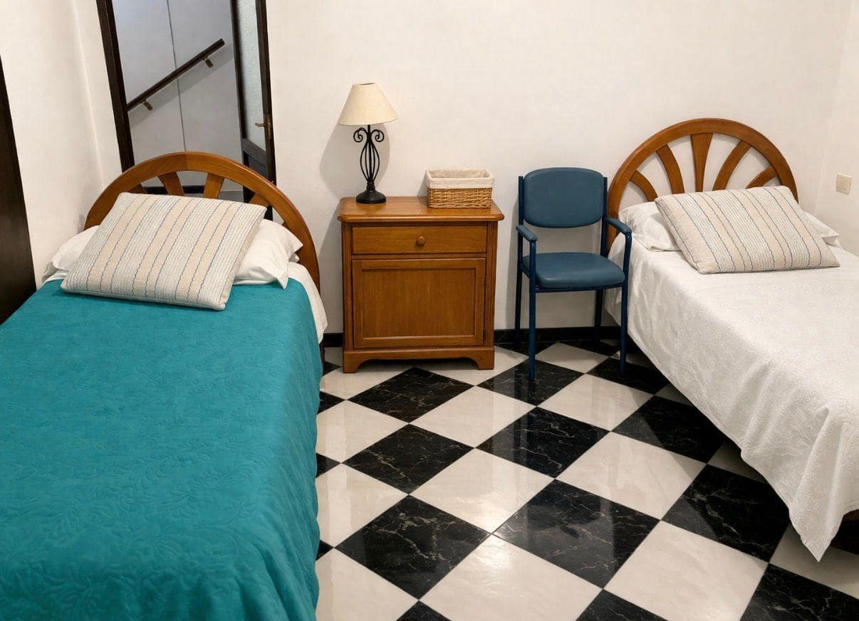 4 soverom Hus til salgs i Oliva med garasje - € 684 000 (Ref: 9762103)