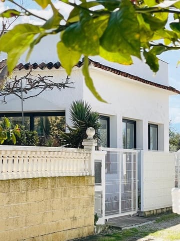 Chalet de 3 habitaciones en Oliva en alquiler con garaje - 2.500 € (Ref: 9780725)