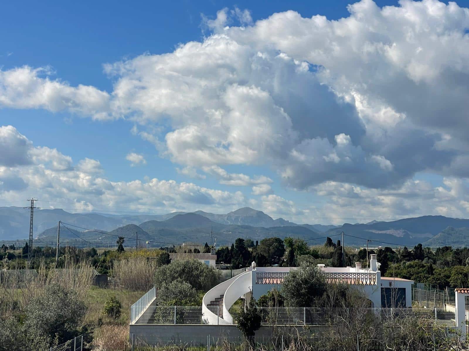 Chalet de 3 habitaciones en Oliva en alquiler con garaje - 2.500 € (Ref: 9780725)