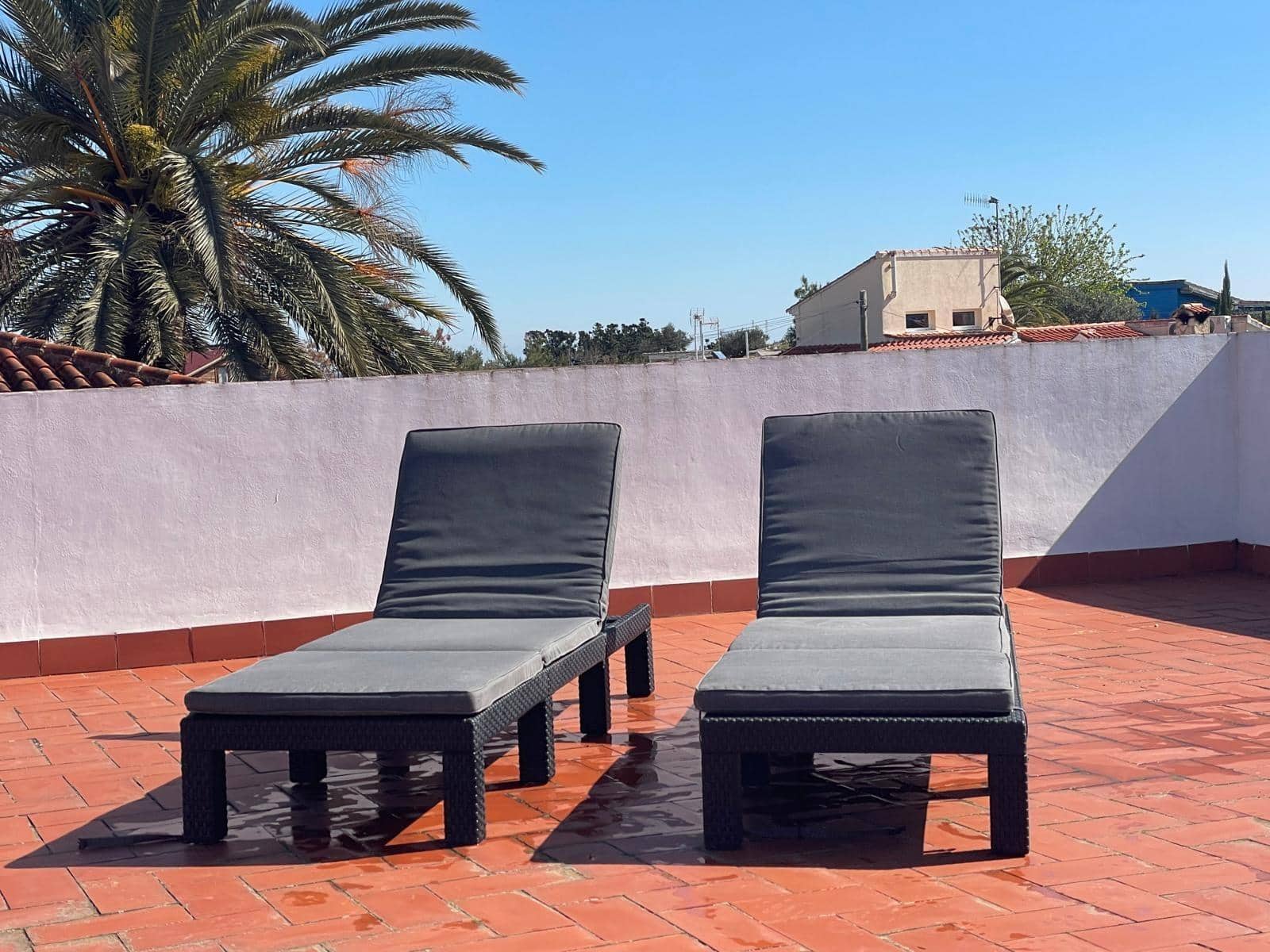 Chalet de 3 habitaciones en Oliva en alquiler con garaje - 2.500 € (Ref: 9780725)