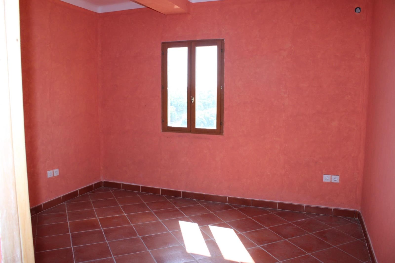 3 bedroom Villa for sale in Oliva with pool - € 200,000 (Ref: 9806599)