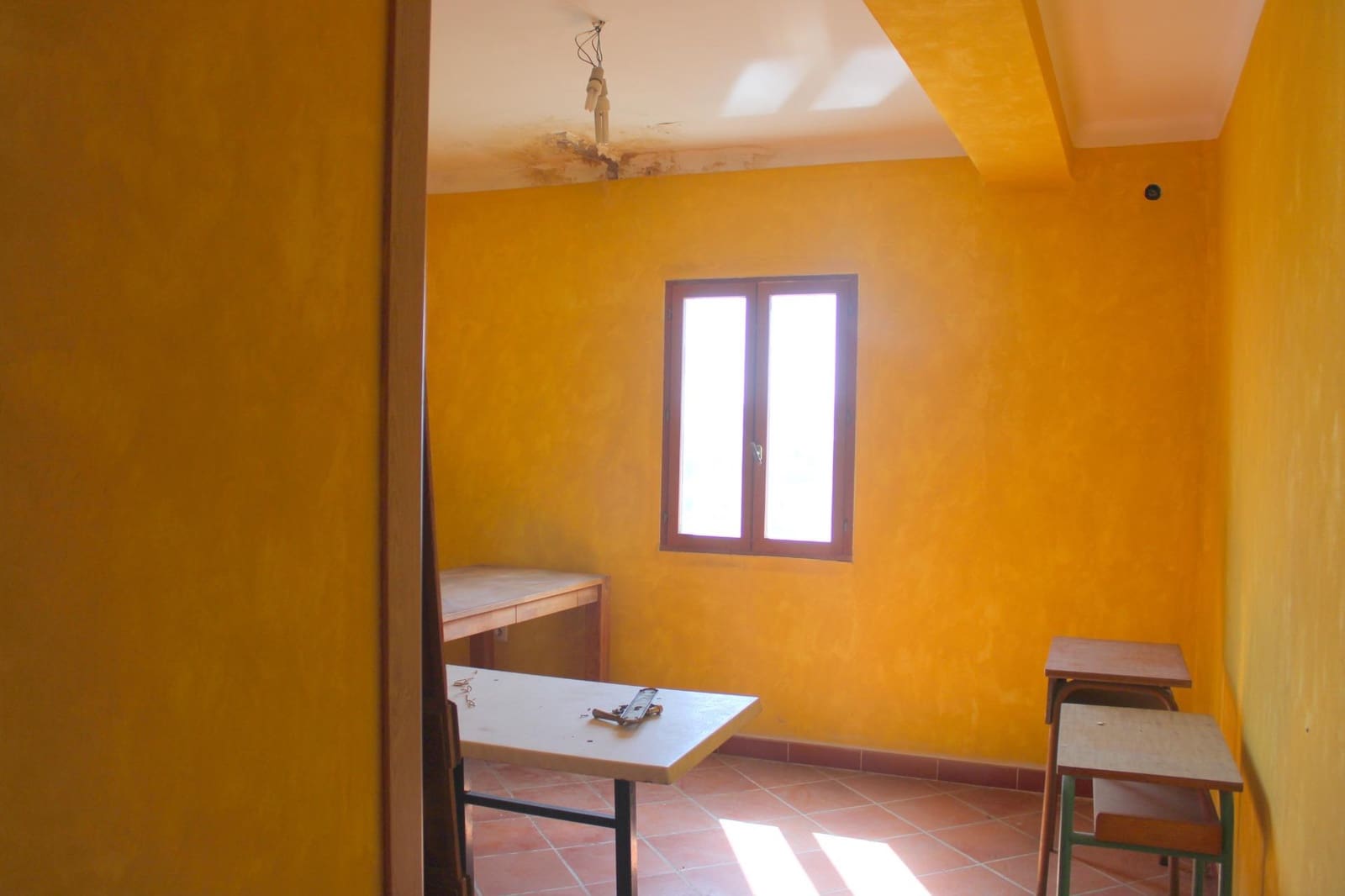 3 bedroom Villa for sale in Oliva with pool - € 200,000 (Ref: 9806599)
