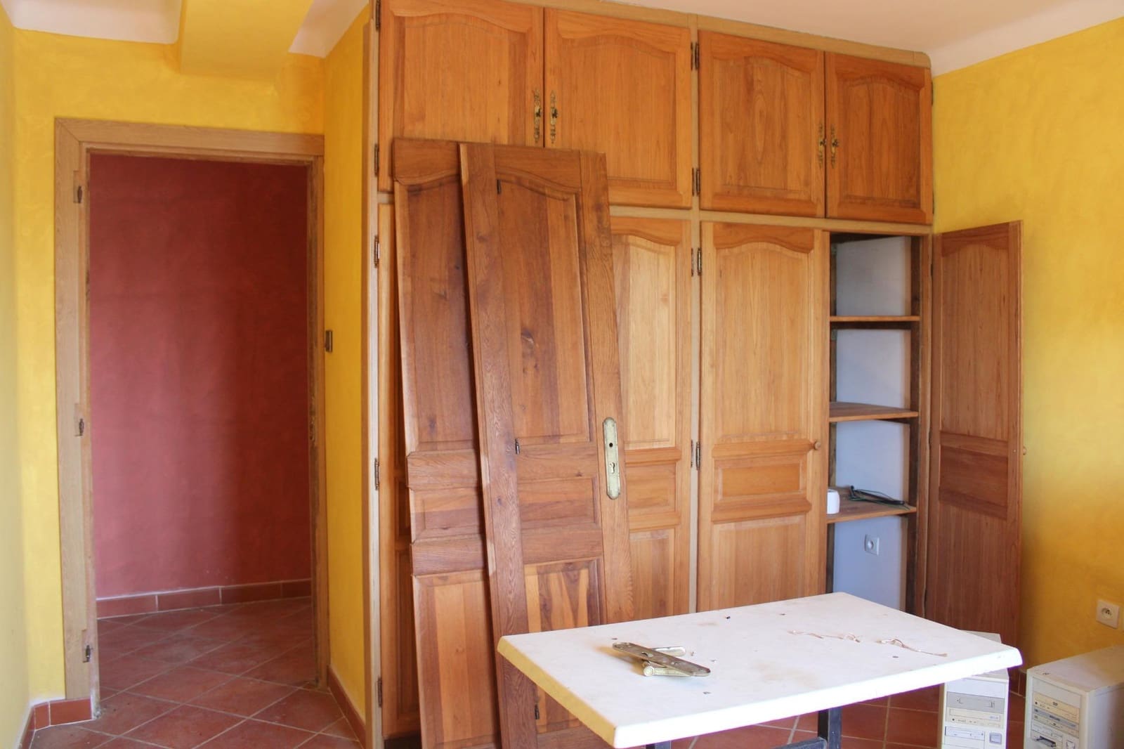 3 bedroom Villa for sale in Oliva with pool - € 200,000 (Ref: 9806599)