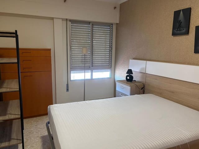 3 quarto Apartamento para arrendar em Oliva - 800 € (Ref: 9818382)