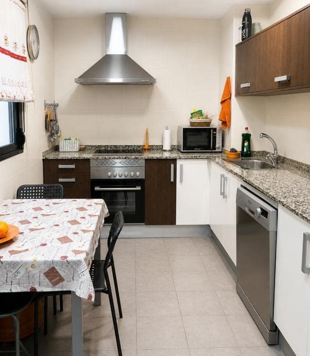 2 bedroom Flat for rent in Oliva - € 850 (Ref: 9818383)