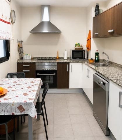 2 slaapkamer Flat te huur in Oliva - € 850 (Ref: 9818383)