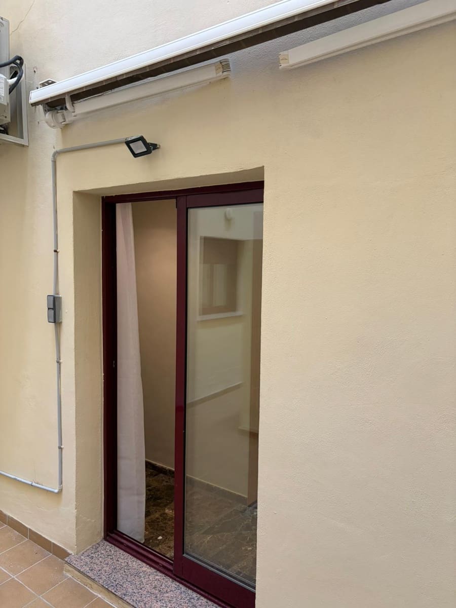 2 bedroom Flat for rent in Oliva with garage - € 800 (Ref: 9839460)
