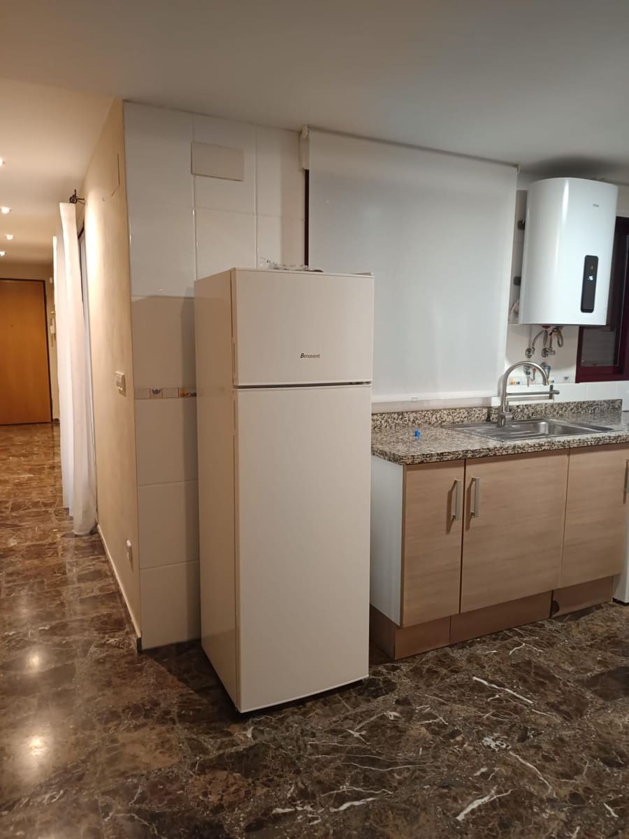 2 bedroom Flat for rent in Oliva with garage - € 800 (Ref: 9839460)