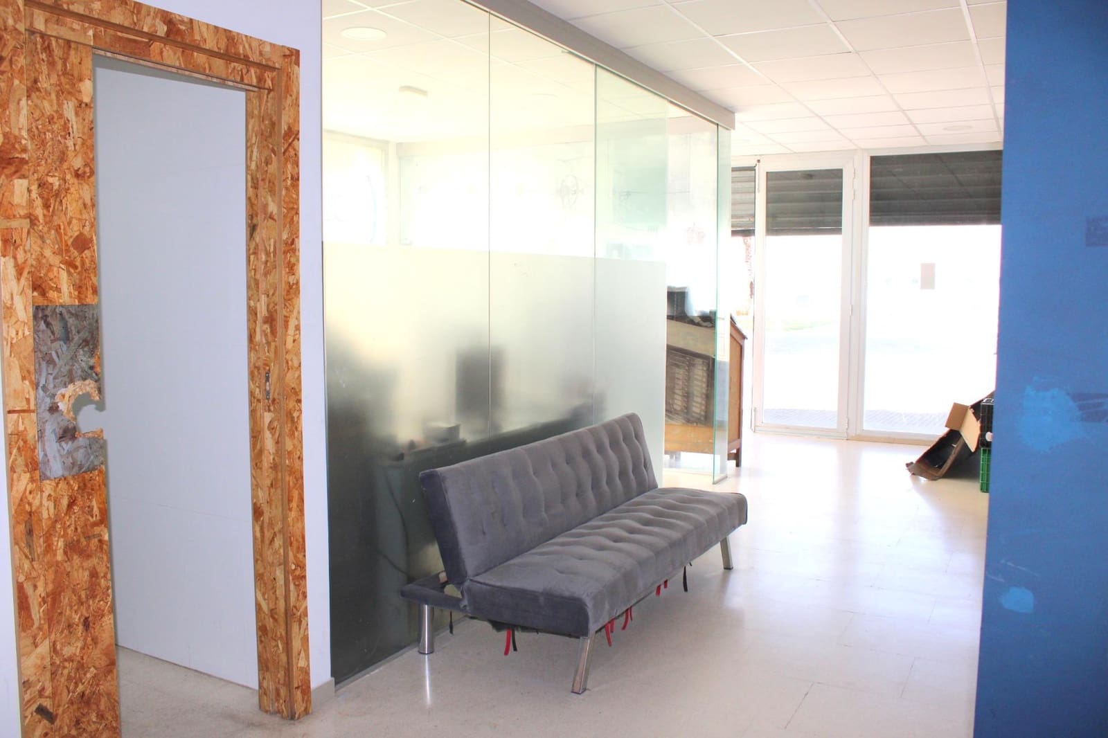 Commercial for sale in Oliva - € 230,000 (Ref: 9876581)