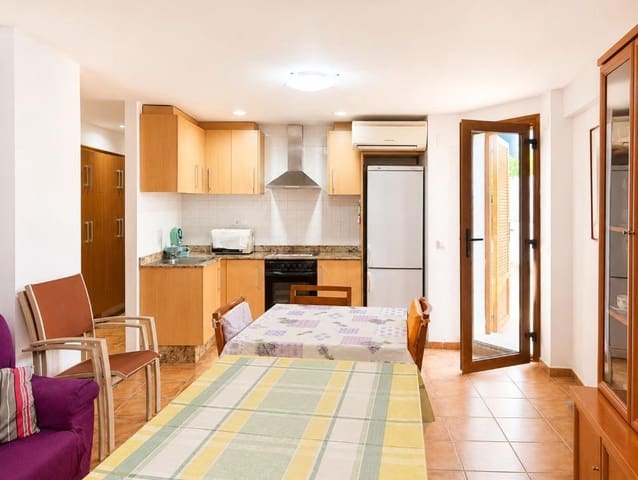 2 makuuhuone Ranta-asunto vuokrattavana paikassa Oliva - 1 500 € (Ref: 9878998)