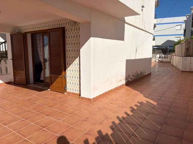 2 makuuhuone Ranta-asunto vuokrattavana paikassa Oliva - 1 500 € (Ref: 9878998)
