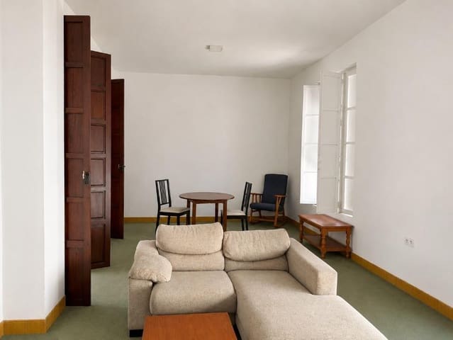 4 makuuhuone Asunto vuokrattavana paikassa Oliva - 750 € (Ref: 9884951)