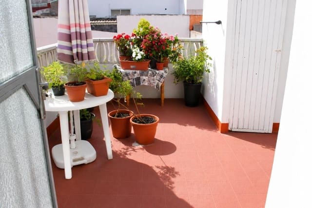 4 makuuhuone Asunto vuokrattavana paikassa Oliva - 750 € (Ref: 9884951)