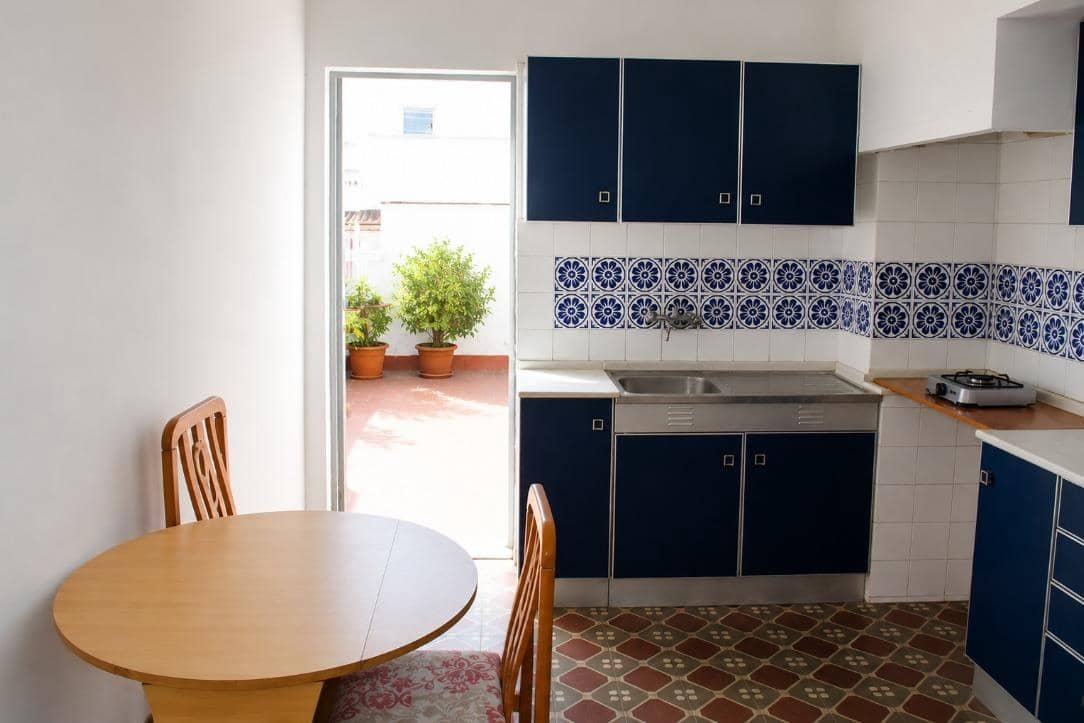 4 makuuhuone Asunto vuokrattavana paikassa Oliva - 750 € (Ref: 9884951)