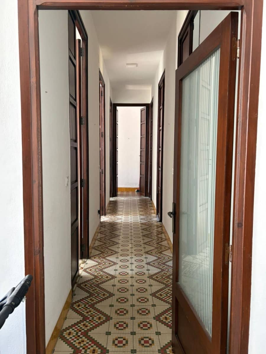 4 makuuhuone Asunto vuokrattavana paikassa Oliva - 750 € (Ref: 9884951)