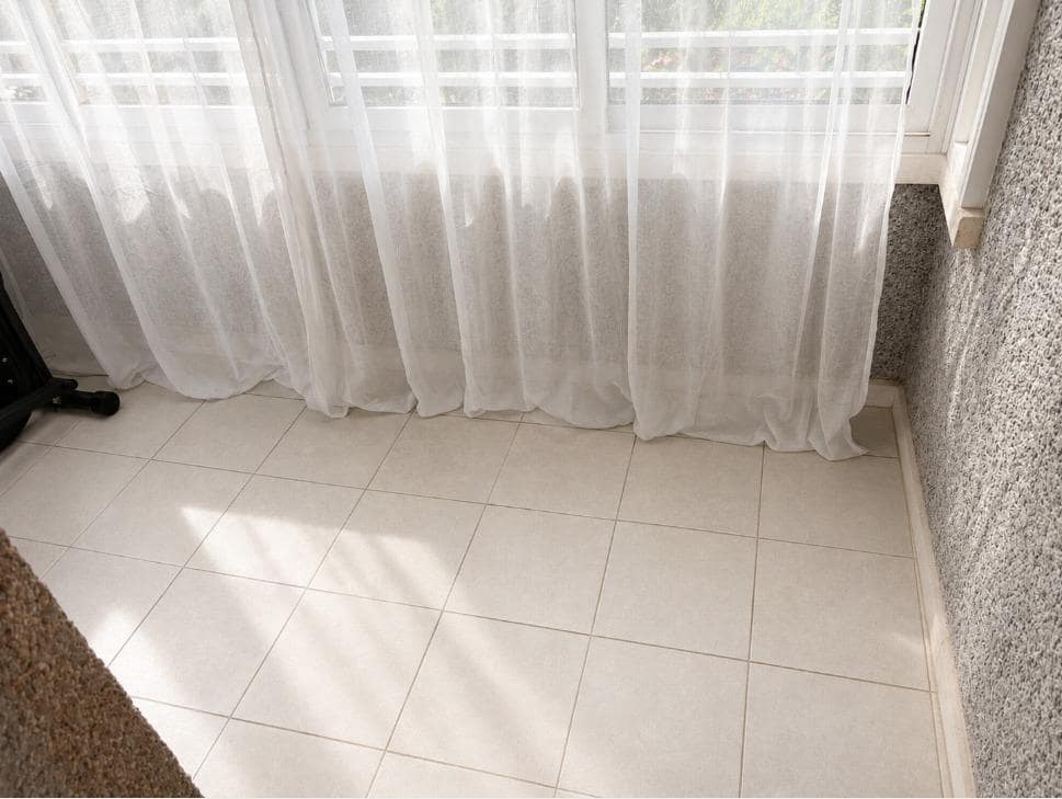 3 bedroom Flat for rent in Oliva with garage - € 900 (Ref: 9898965)
