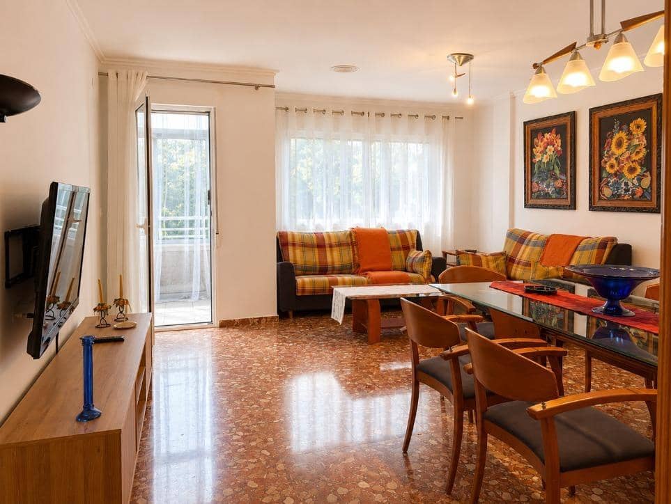 3 bedroom Flat for rent in Oliva with garage - € 900 (Ref: 9898965)