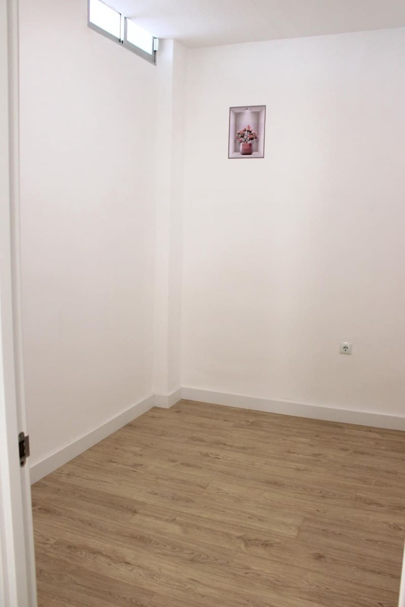 3 chambre Appartement à vendre à Oliva - 115 000 € (Ref: 9904147)