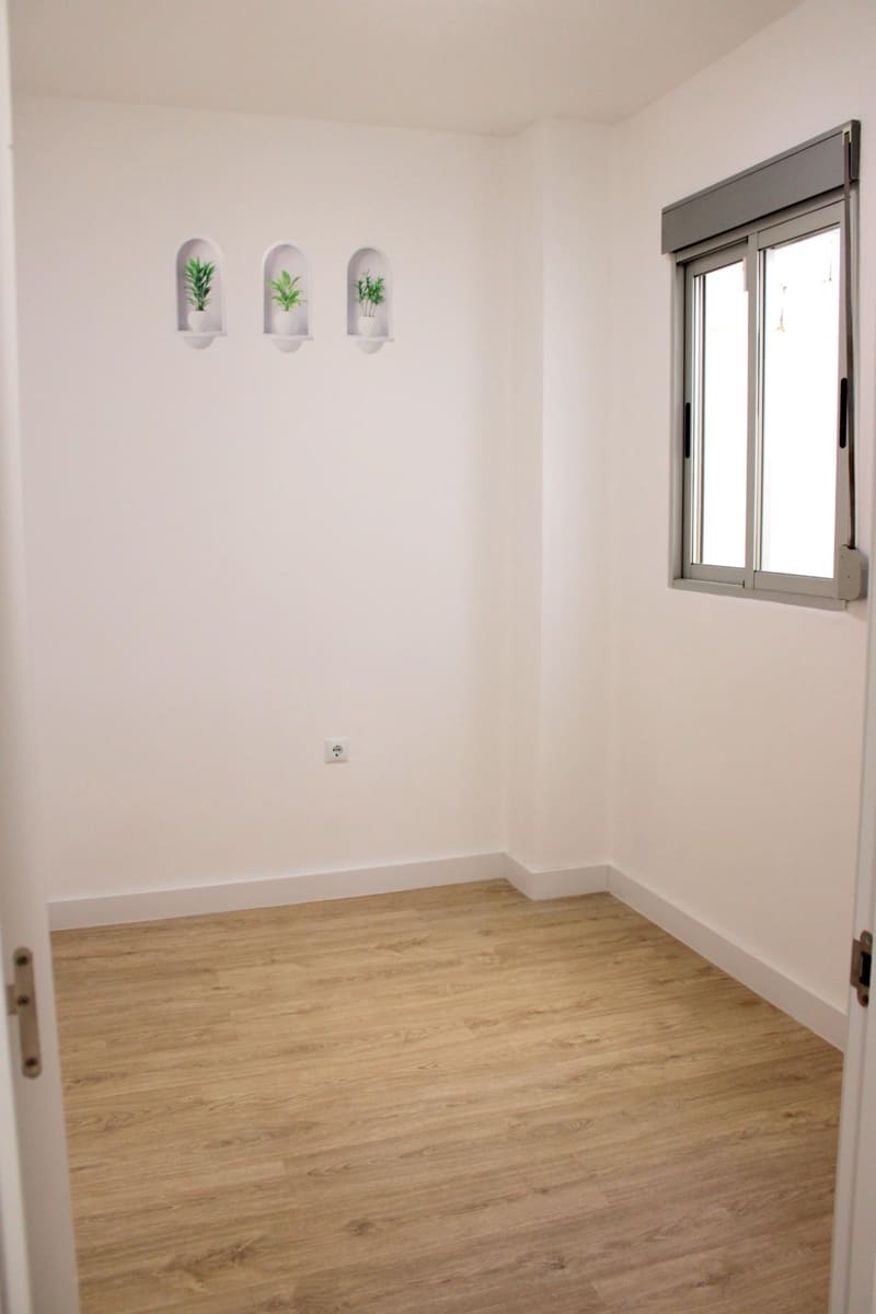 3 chambre Appartement à vendre à Oliva - 115 000 € (Ref: 9904147)
