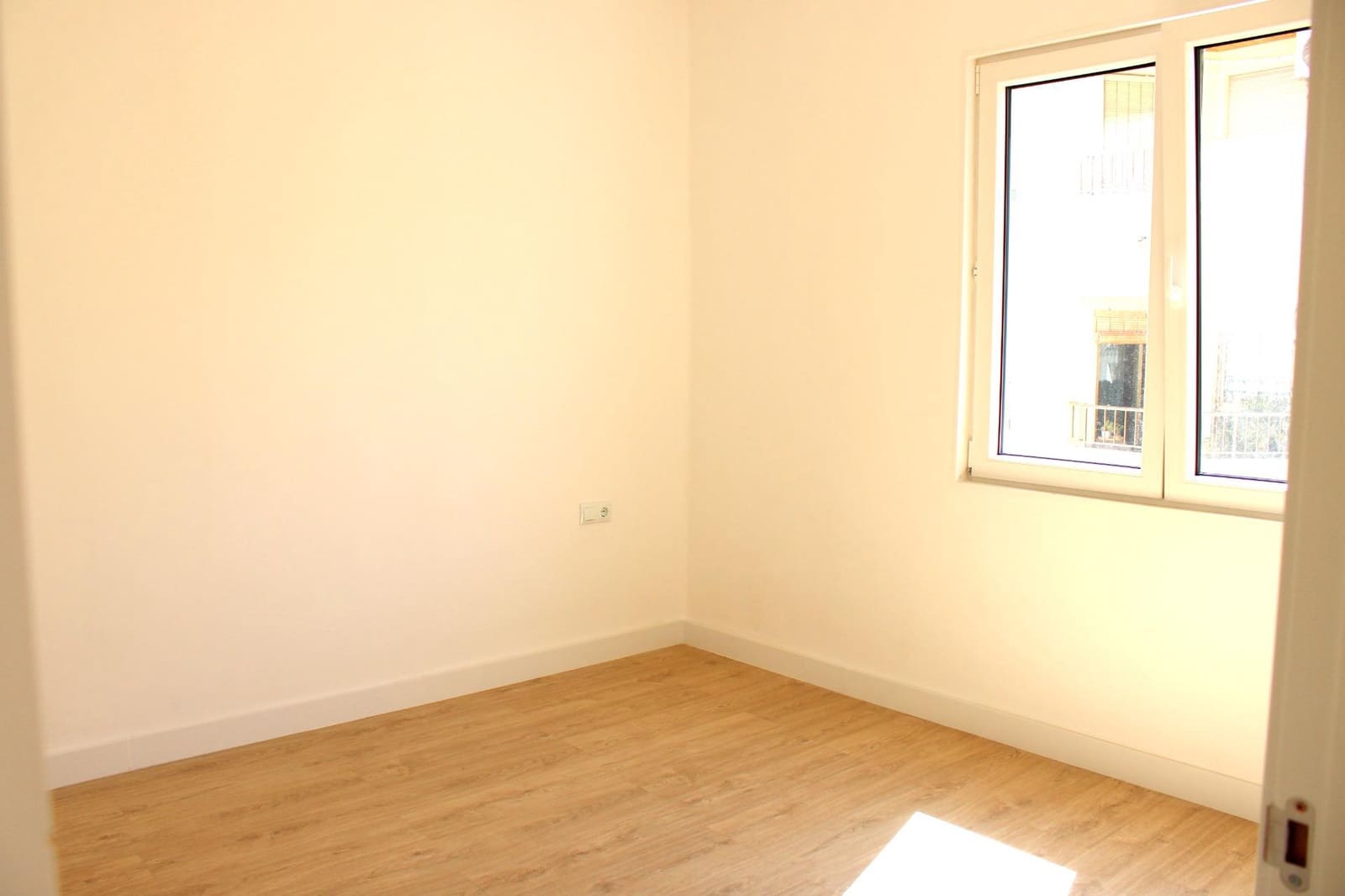 3 chambre Appartement à vendre à Oliva - 115 000 € (Ref: 9904147)