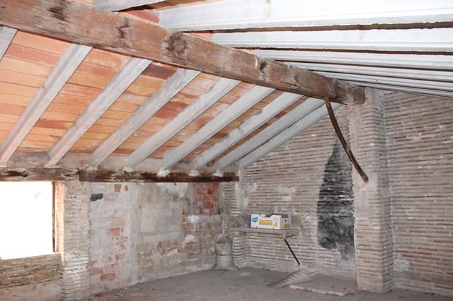 Byhus til salg i Oliva - € 135.000 (Ref: 9911196)