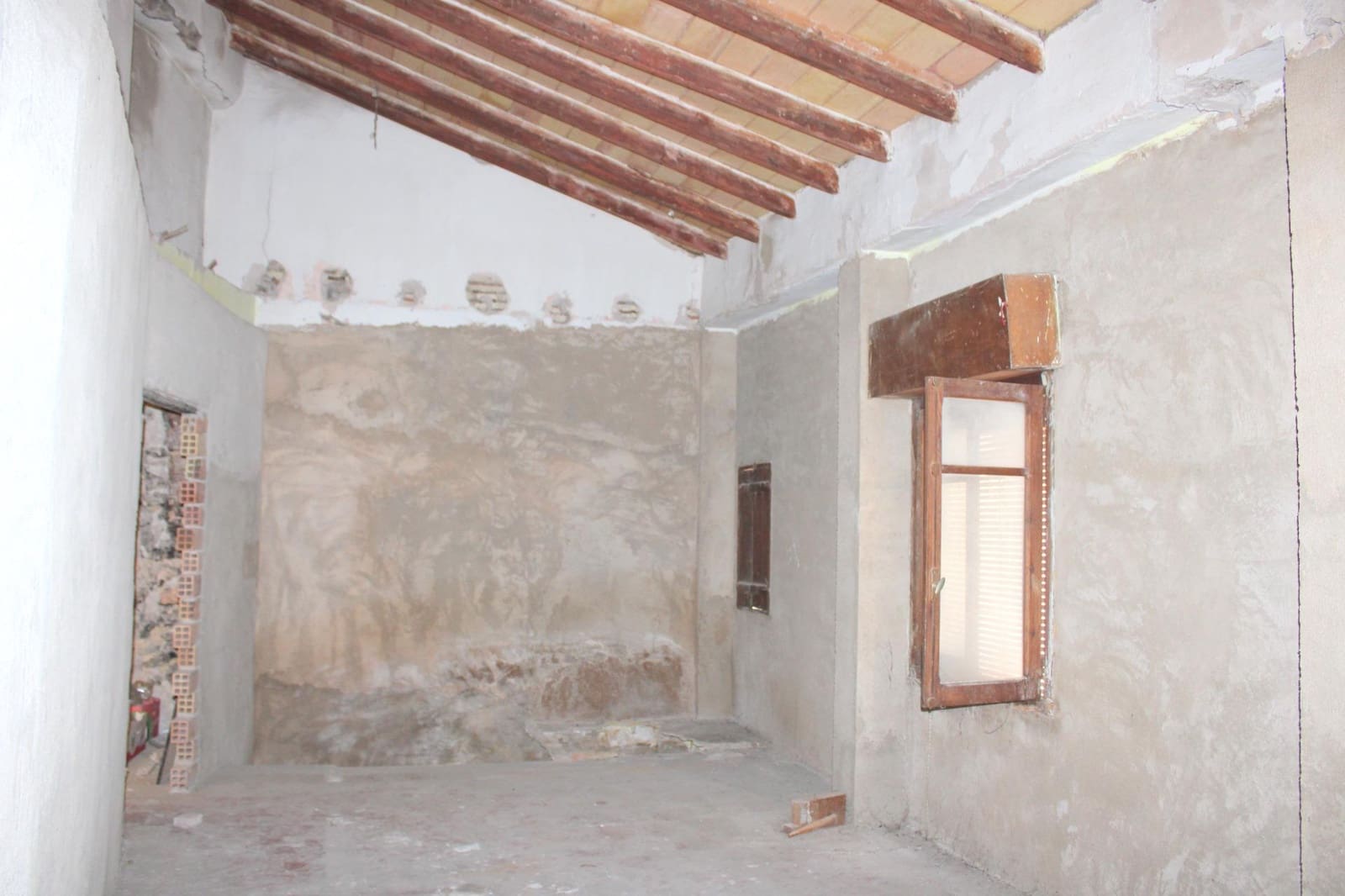 Townhouse for sale in Oliva - € 135,000 (Ref: 9911196)