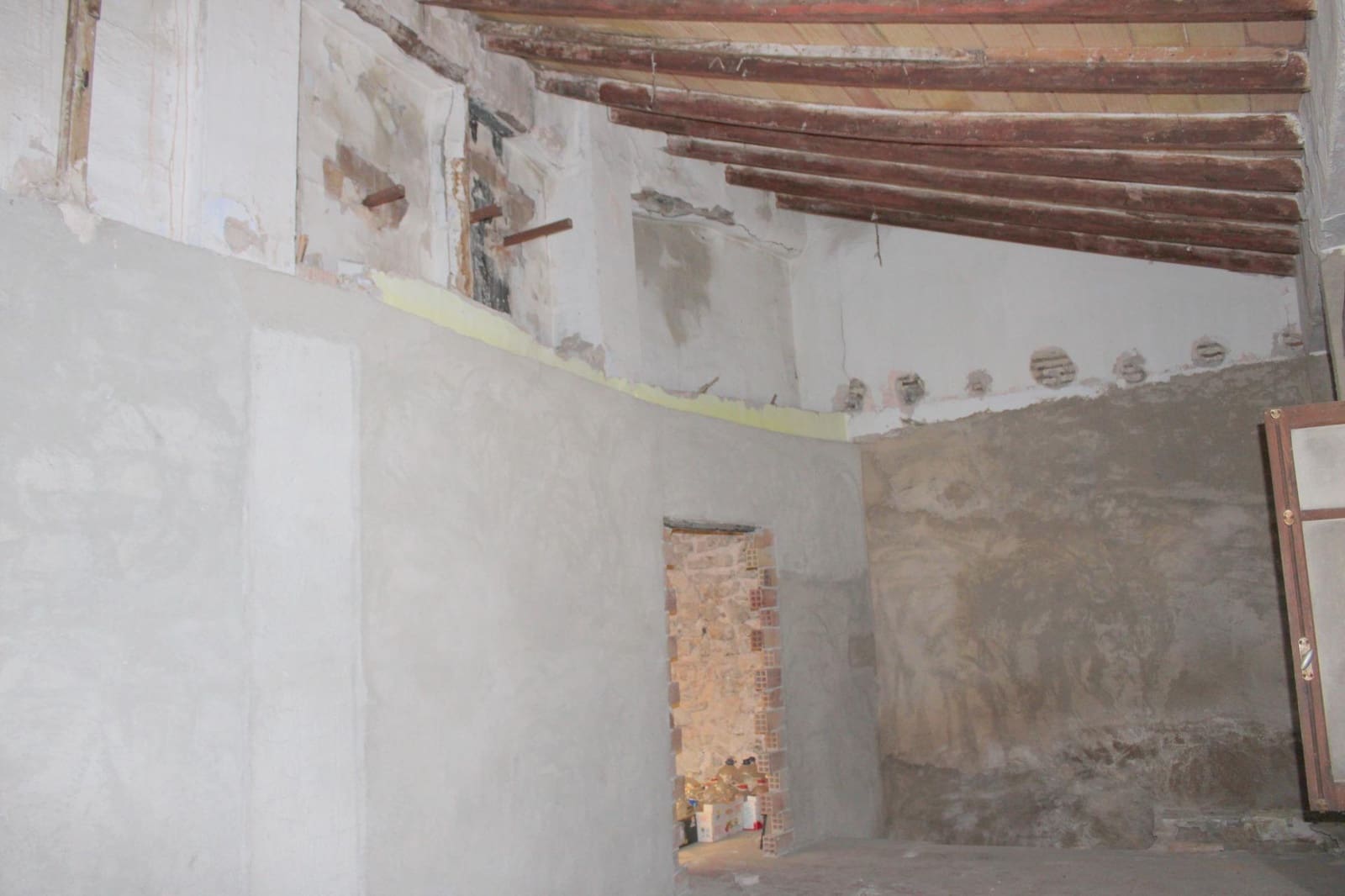 Townhouse for sale in Oliva - € 135,000 (Ref: 9911196)