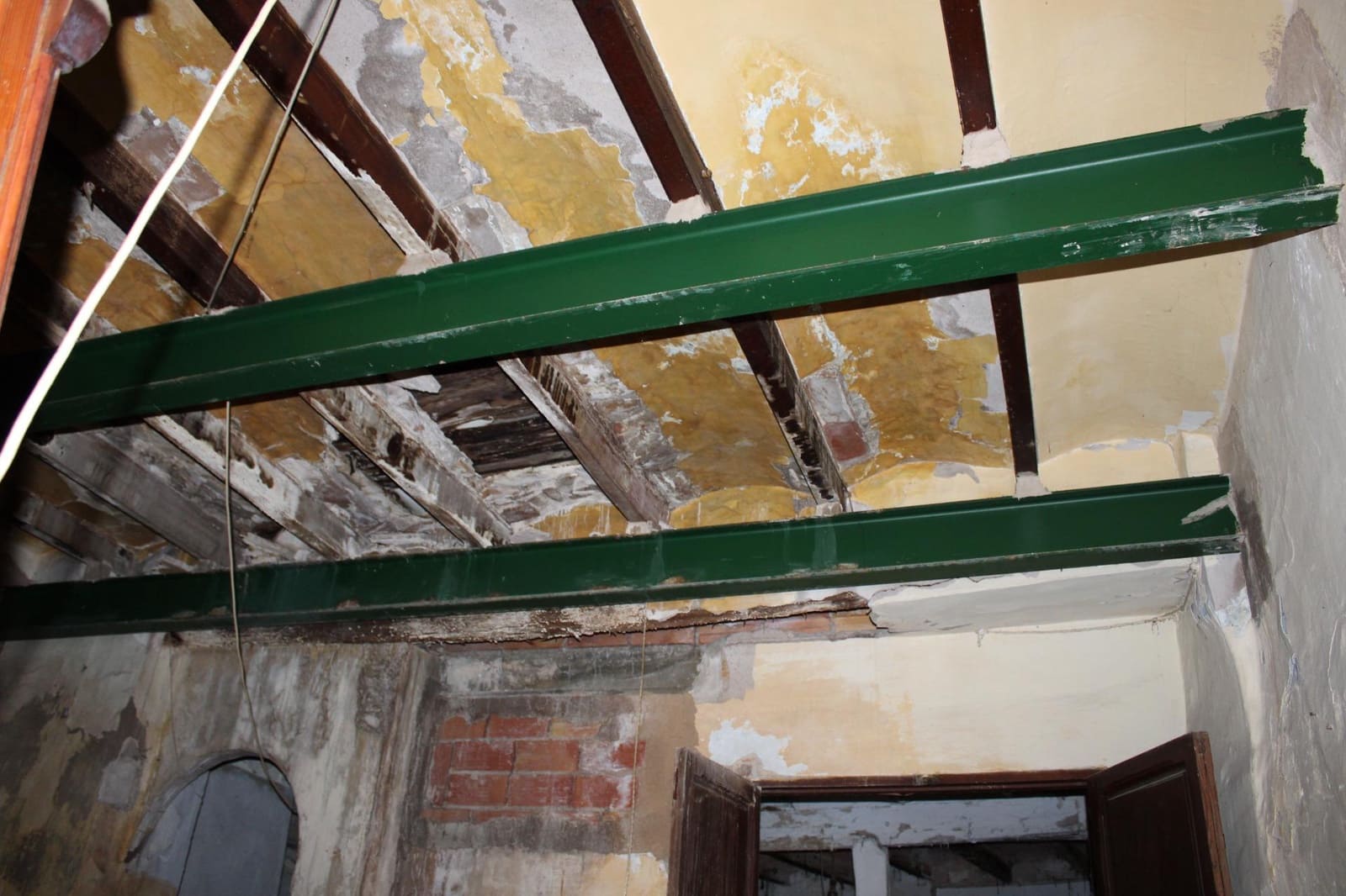 Townhouse for sale in Oliva - € 135,000 (Ref: 9911196)