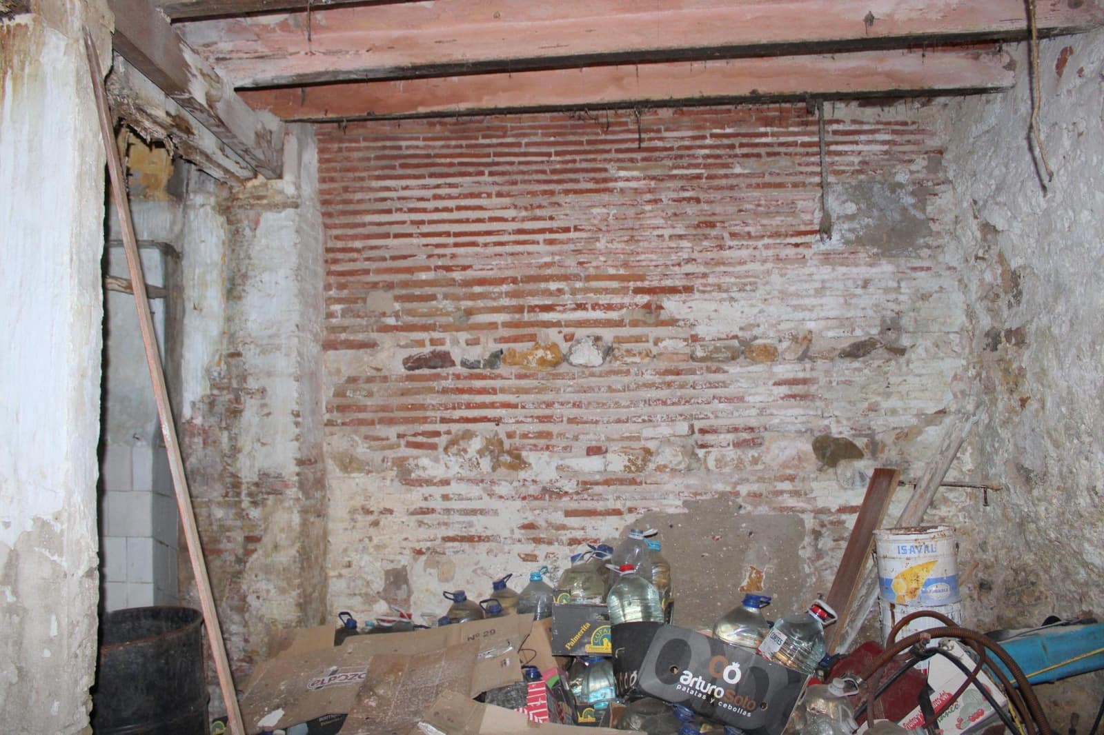 Townhouse for sale in Oliva - € 135,000 (Ref: 9911196)