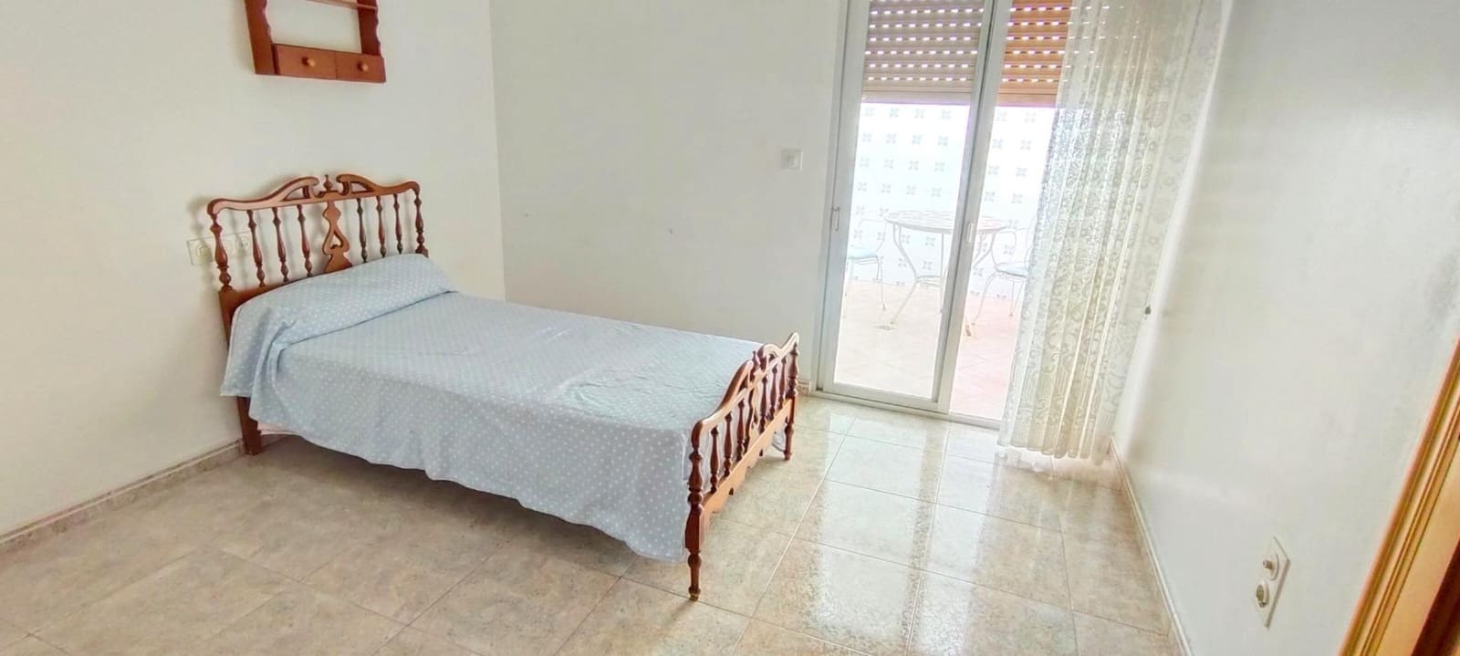 4 bedroom Townhouse for sale in Oliva with garage - € 262,000 (Ref: 9915998)